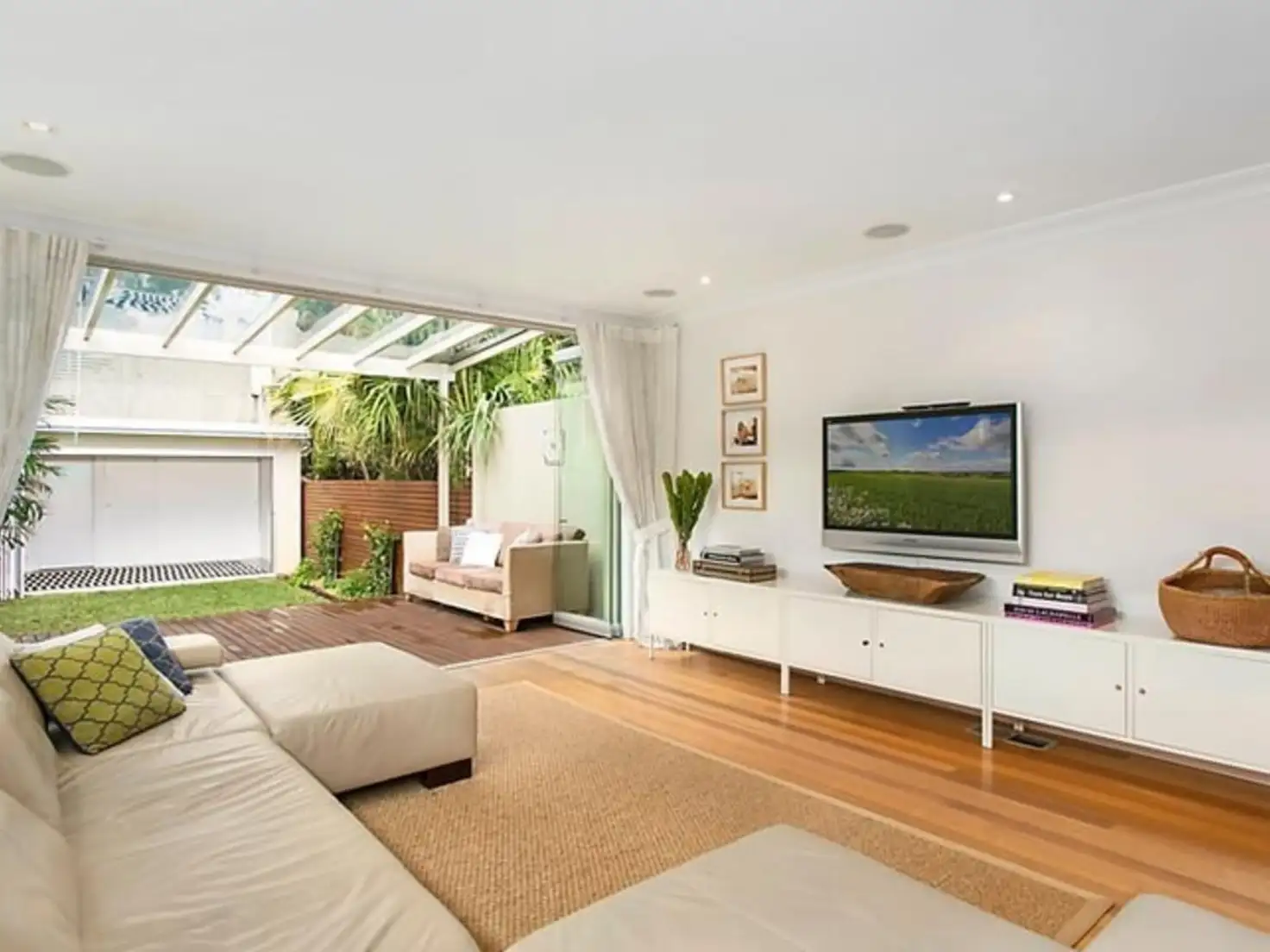 Main view of Homely house listing, 33 Tamarama Street, Tamarama NSW 2026