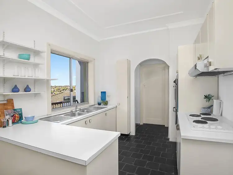 Third view of Homely apartment listing, 6/27 Mount Street, Coogee NSW 2034