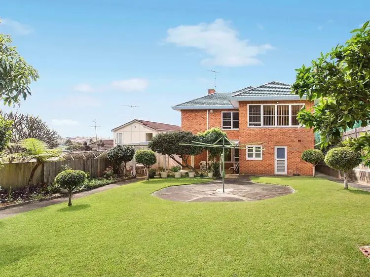 64 Beach Street, Coogee NSW 2034