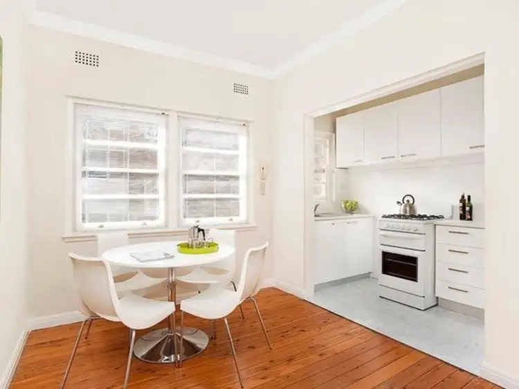Third view of Homely apartment listing, 6/33 Byron Street, Coogee NSW 2034