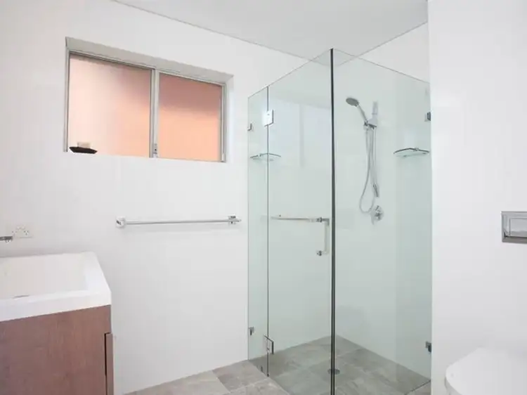 Fourth view of Homely apartment listing, 2/21 Park Street, Clovelly NSW 2031