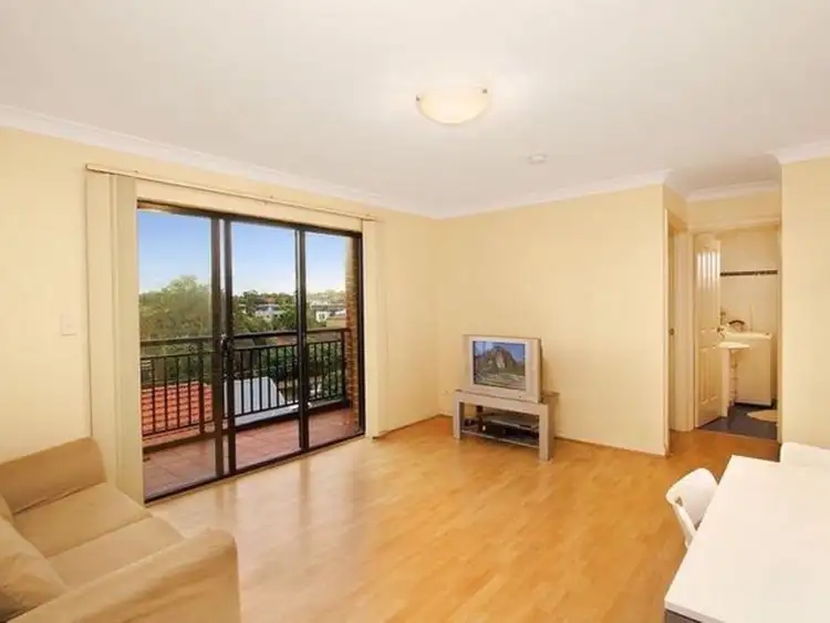 Main view of Homely apartment listing, 11/2 Fenton Avenue, Maroubra NSW 2035