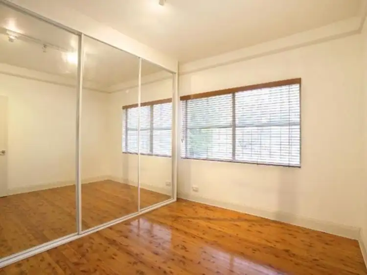 Third view of Homely apartment listing, 8/2 Havelock Avenue, Coogee NSW 2034