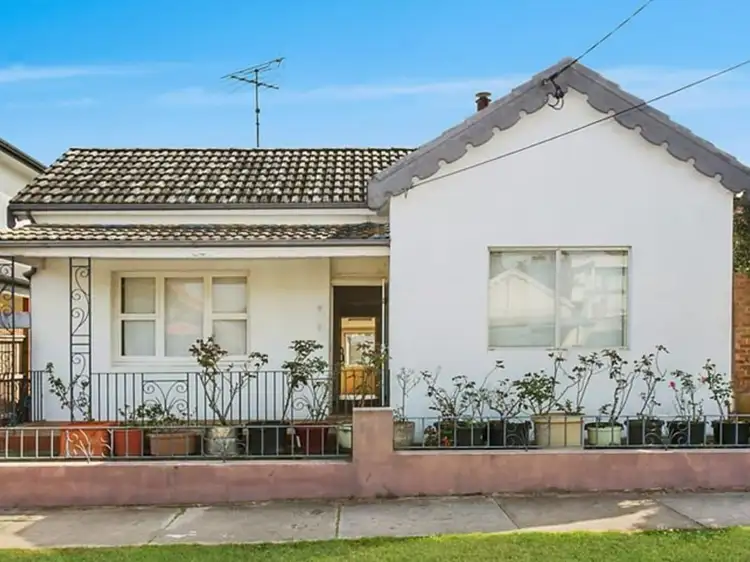 8 Winchester Road, Clovelly NSW 2031