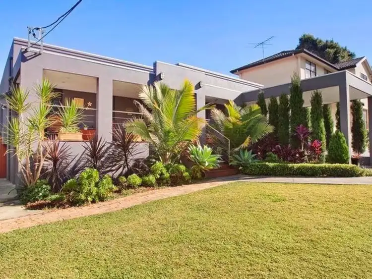 1 Kenilworth Road, Dundas Valley NSW 2117