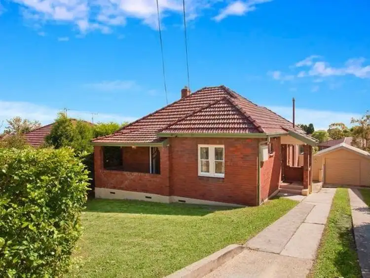 12 Commissioners Road, Denistone NSW 2114
