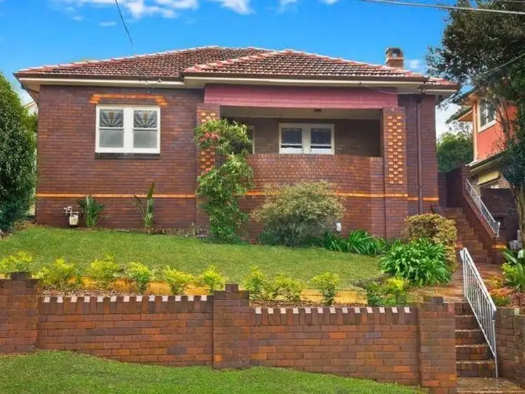 16 Sixth Avenue, Denistone NSW 2114