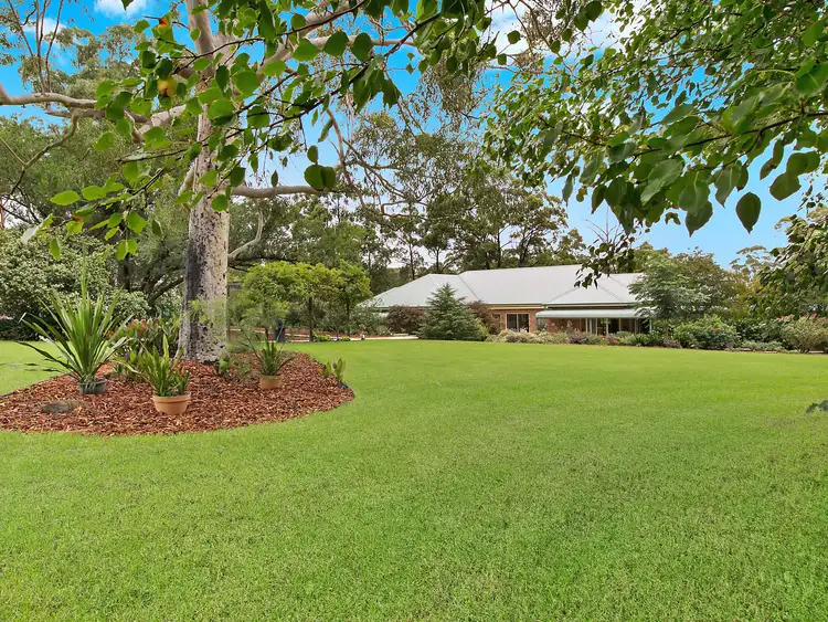 16 Lang Road, Kenthurst NSW 2156