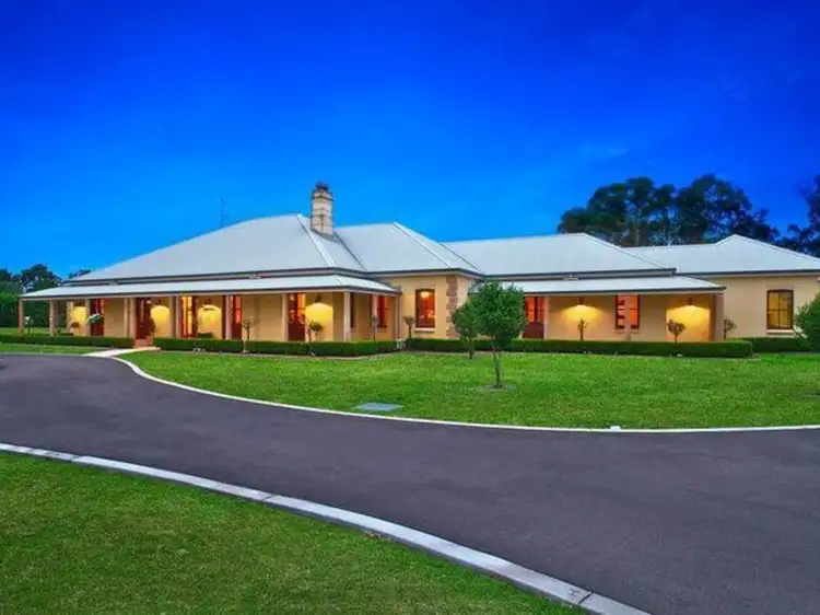10 Binalong Road, Kenthurst NSW 2156