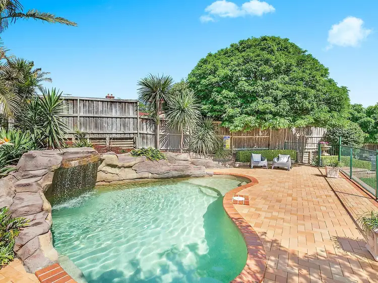 25 Coorumbene Court, Bella Vista NSW 2153