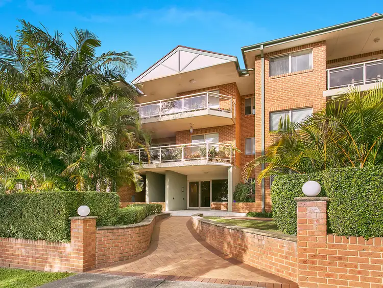 8/4 Vista Street, Caringbah NSW 2229