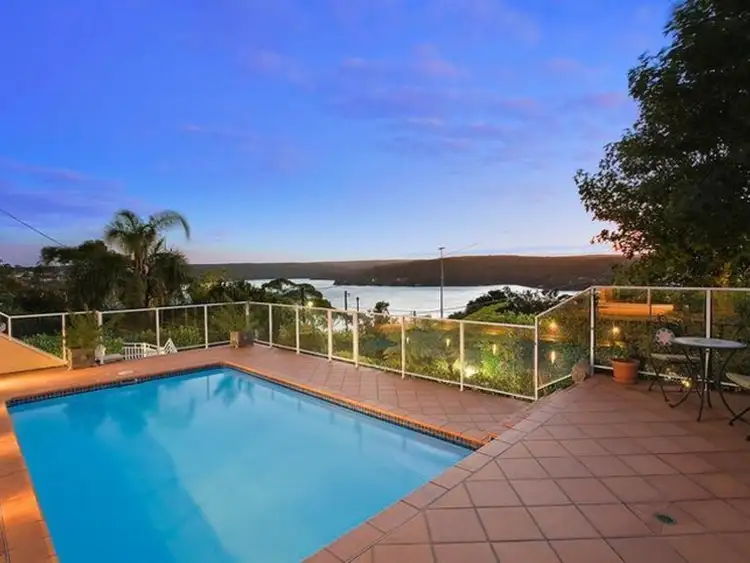 8 Waring Avenue, Caringbah South NSW 2229