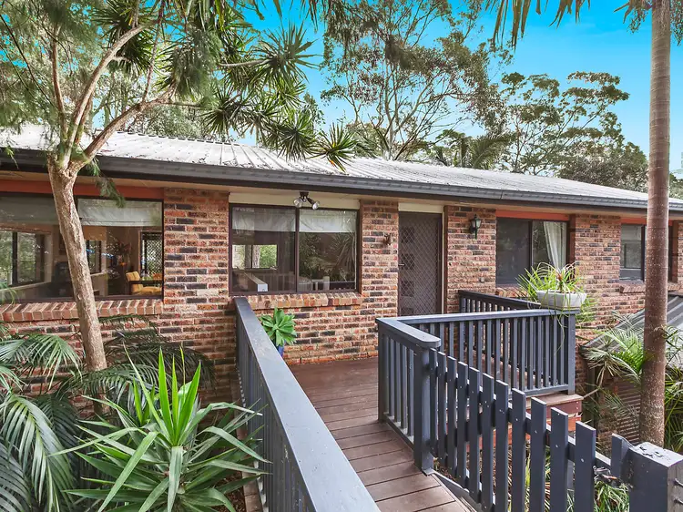 10 Calantha Drive, Wyoming NSW 2250