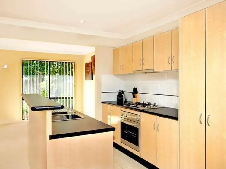 5/297A Henry Parry Drive, Wyoming NSW 2250