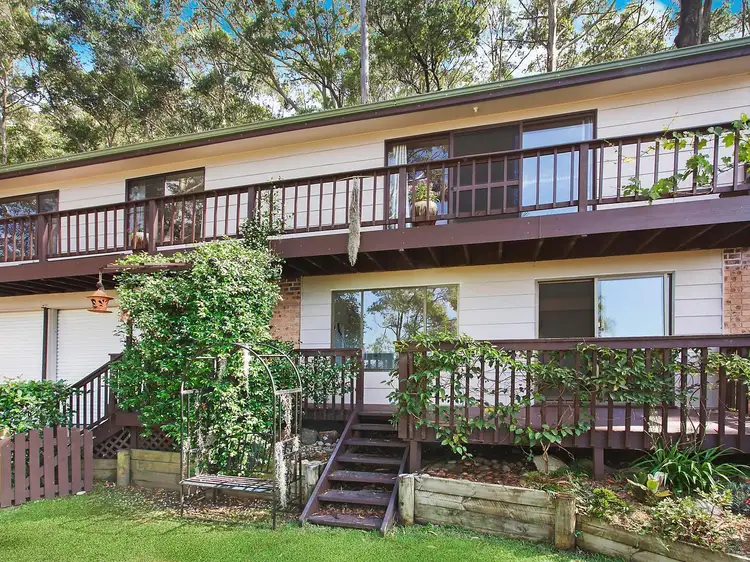 5 Dana Close, Wyoming NSW 2250