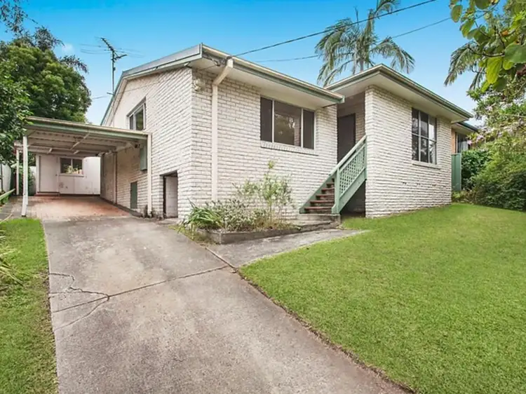 29 Angus Avenue, Wyoming NSW 2250