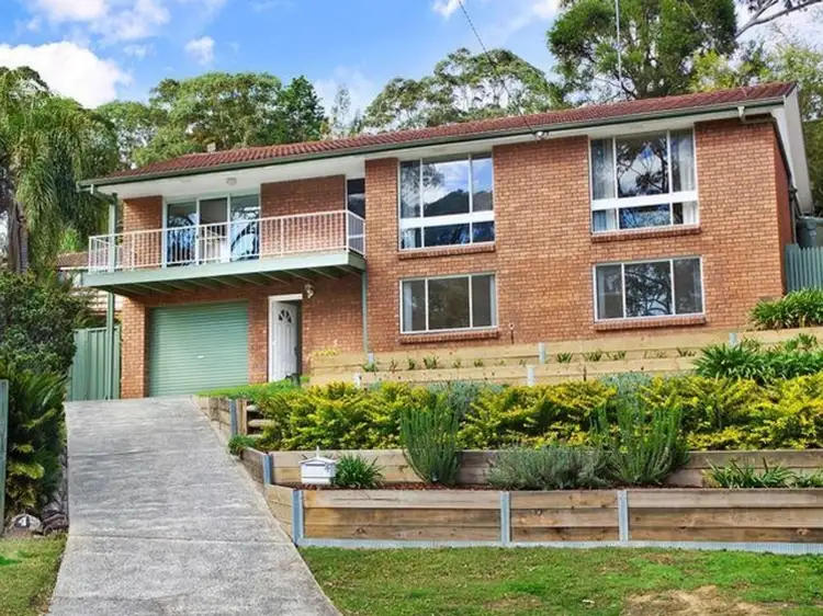 4 Binya Avenue, Wyoming NSW 2250
