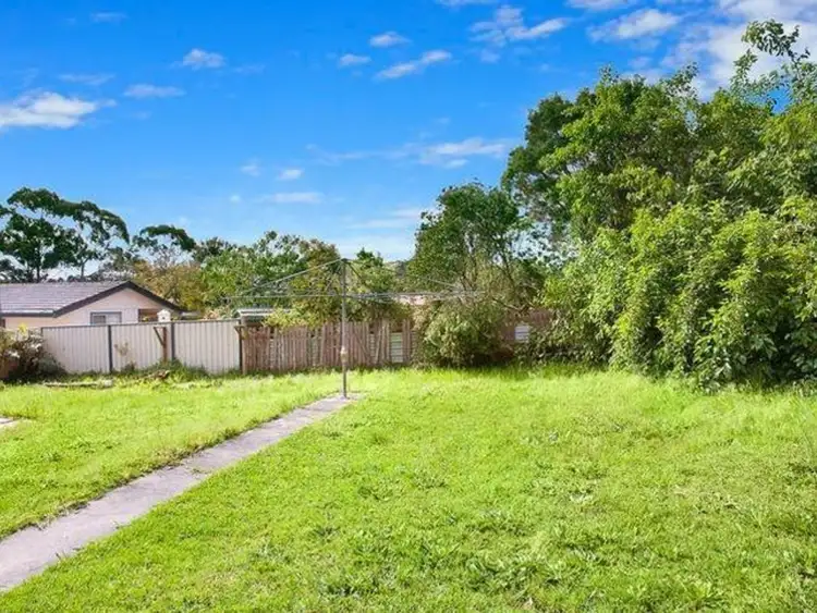 Second view of Homely house listing, 19 Kinarra Avenue, Wyoming NSW 2250