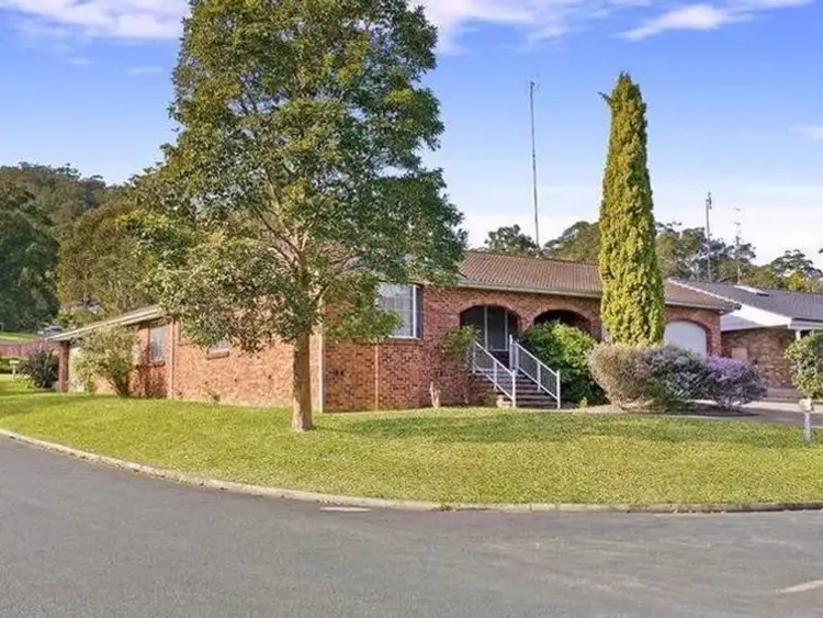 1 Lawrence Avenue, Niagara Park NSW 2250