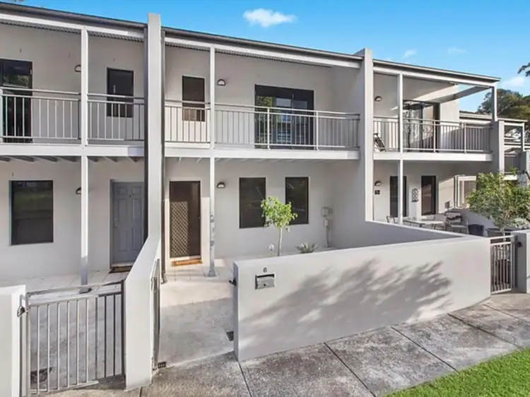 6/7 Broadview Avenue, Gosford NSW 2250