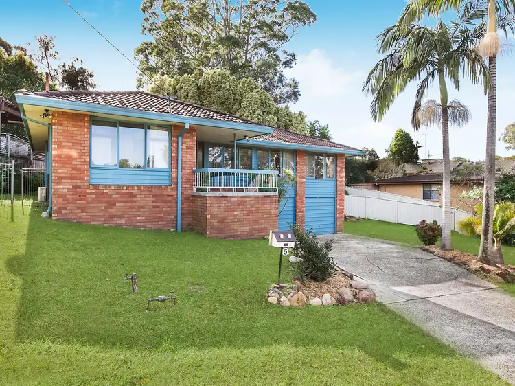 5 Bourbon Street, Wyoming NSW 2250