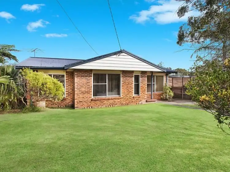 8 Rain Forest Street, Wyoming NSW 2250