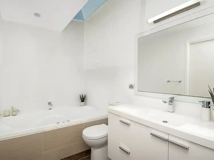 Sixth view of Homely house listing, 18 Young Street, Cooks Hill NSW 2300