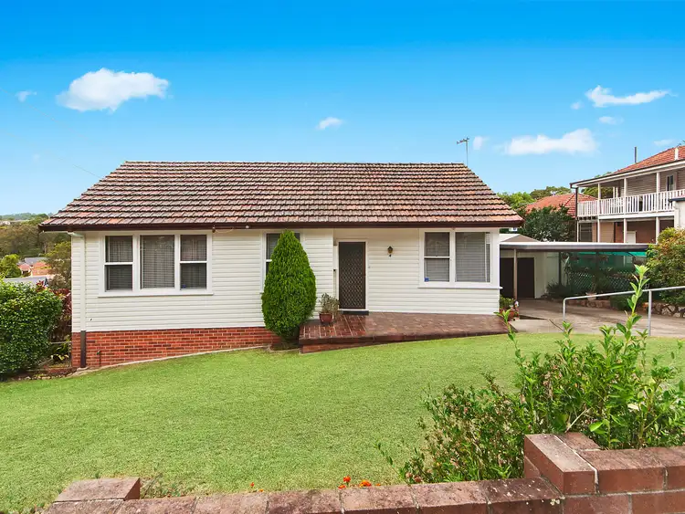 4 Wade Street, Adamstown Heights NSW 2289