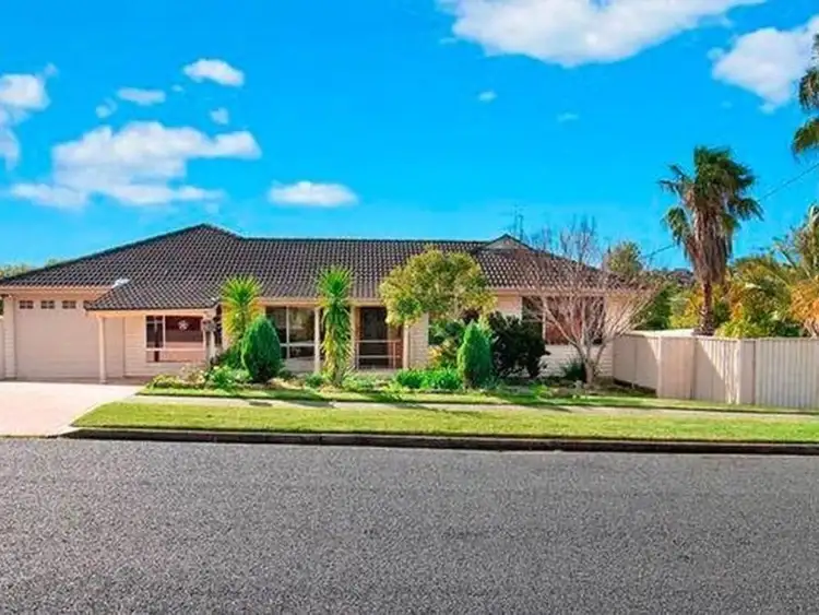 4 Francine Avenue, Elermore Vale NSW 2287