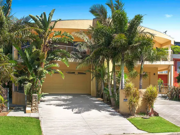 Third view of Homely townhouse listing, 2/137 Matthew Flinders Drive, Port Macquarie NSW 2444