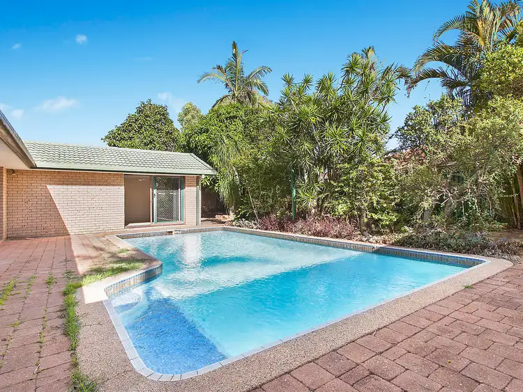 11 Henning Court, Mermaid Waters QLD 4218
