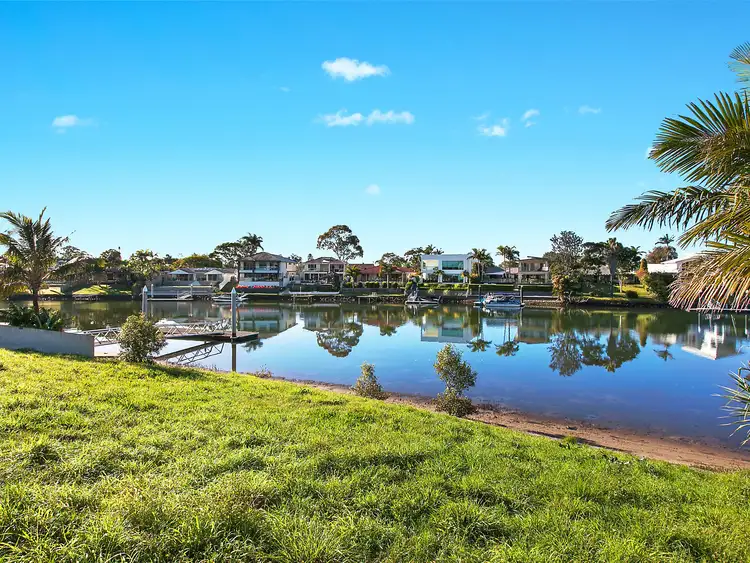 155 Sir Bruce Small Boulevarde, Benowa Waters QLD 4217