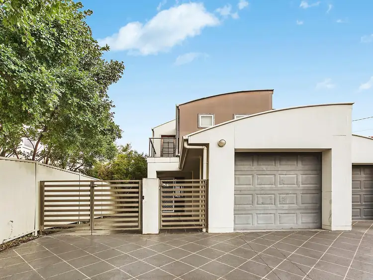 2/144 Smith Street, Southport QLD 4215