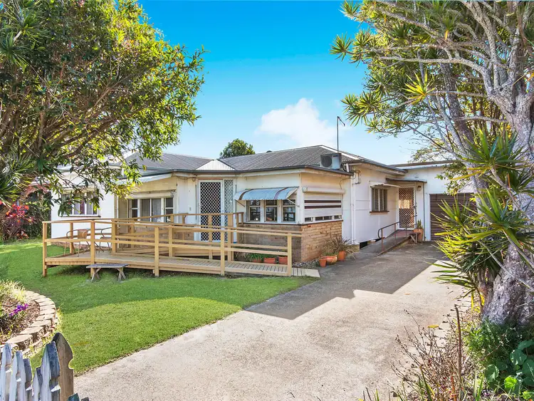 4 Pine Avenue, East Ballina NSW 2478
