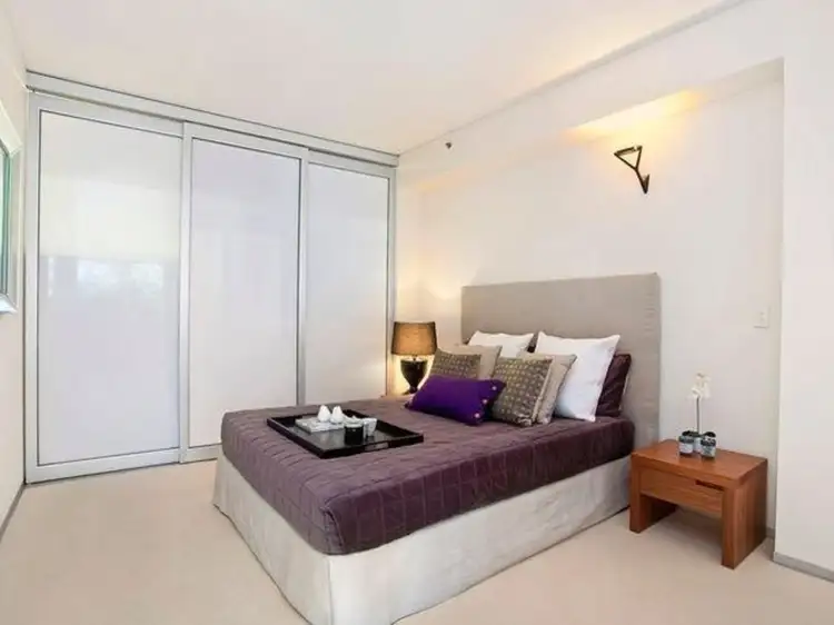 Third view of Homely apartment listing, 304/1 Francis Street, Darlinghurst NSW 2010