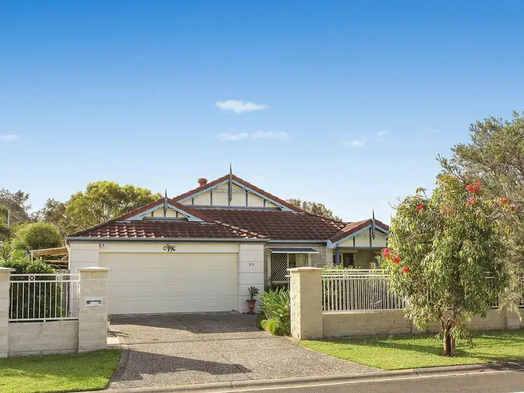 39 Casuarina Drive, Elanora QLD 4221