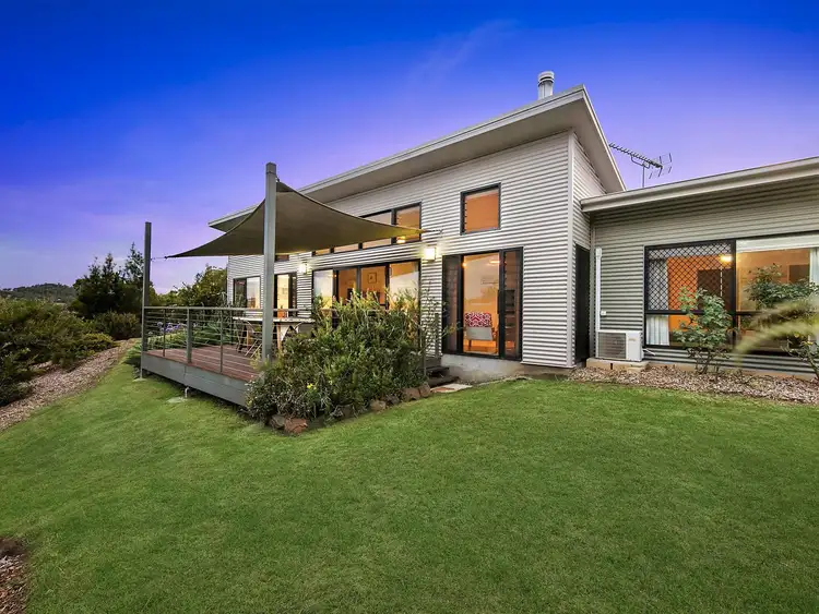 8 Fawn Grove Drive, Glenvale QLD 4350