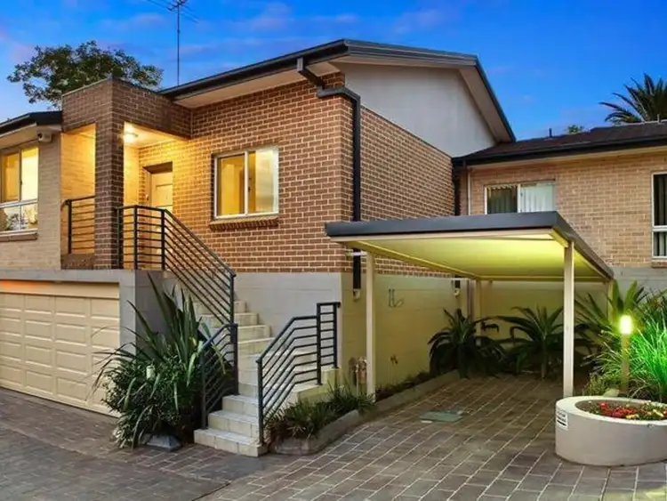 2/68 Coronation Road, Baulkham Hills NSW 2153