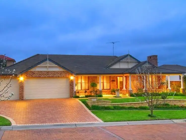 7 Flagstone Grove, Bella Vista NSW 2153