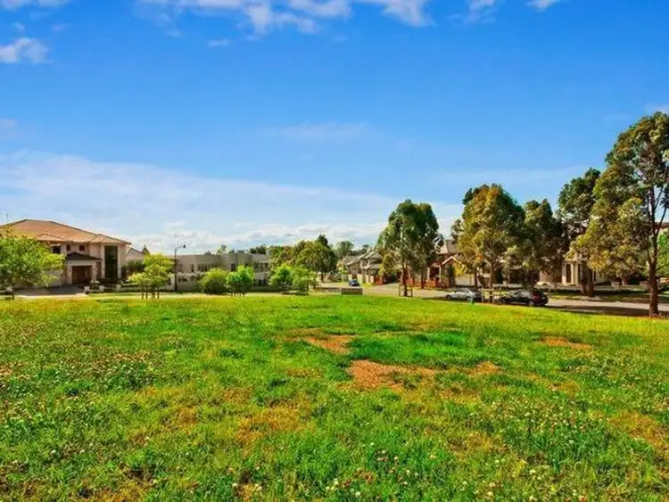 84 Edgewater Drive, Bella Vista NSW 2153