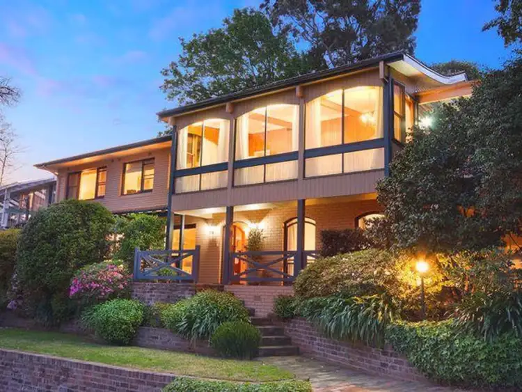 9 Lyndhurst Crecsent, Hunters Hill NSW 2110