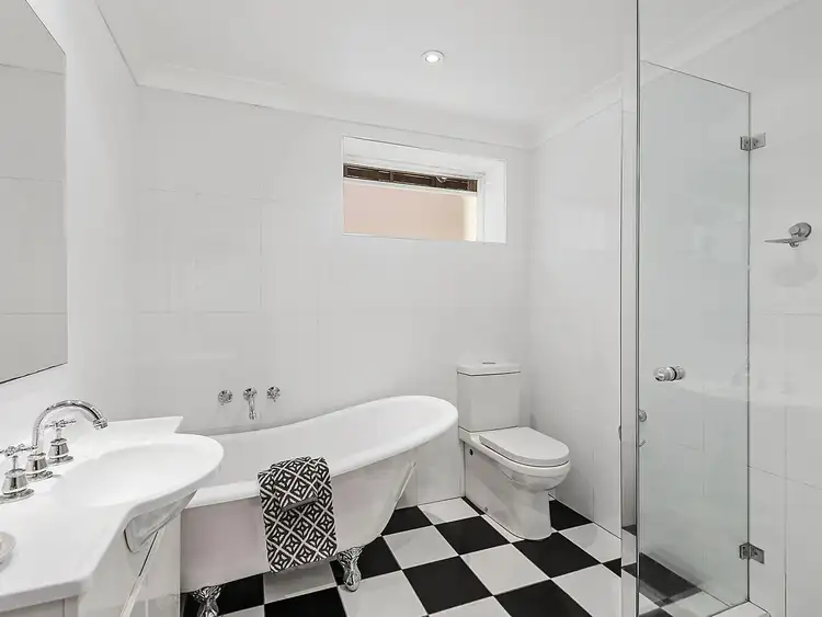 Fourth view of Homely apartment listing, 4/2 Waratah Street, Rushcutters Bay NSW 2011