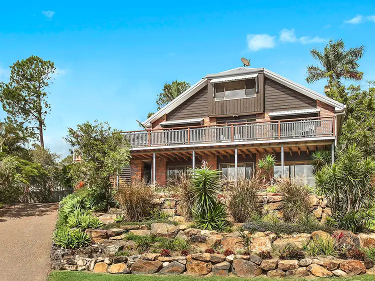 8 Chidlow Court, Elanora QLD 4221