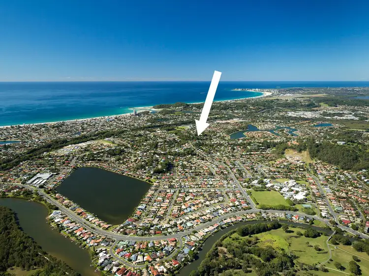 12 Bindoon Close, Elanora QLD 4221