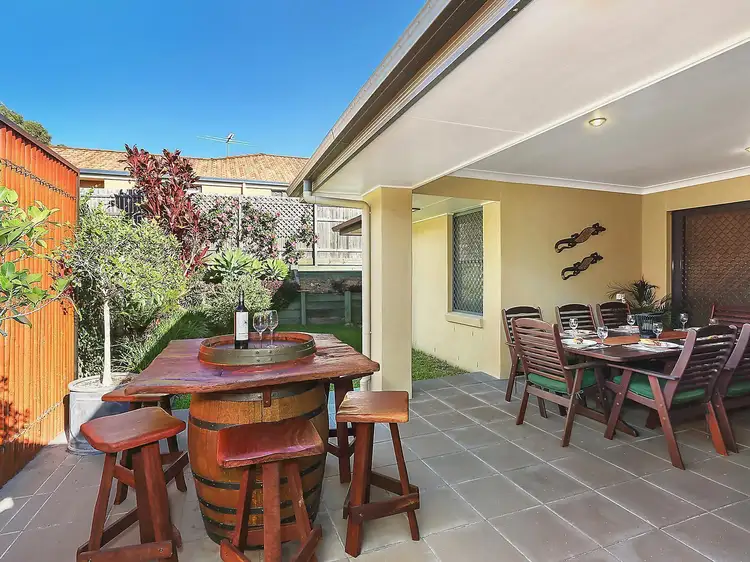 1 Daphne Place, Wakerley QLD 4154