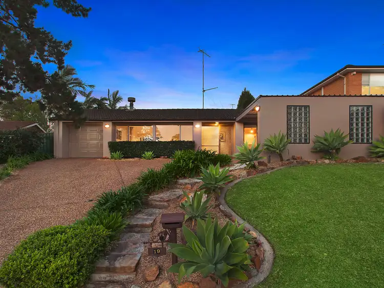 19 Jamberoo Avenue, Baulkham Hills NSW 2153
