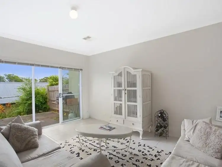 6 Gilbert Street, Elderslie NSW 2570