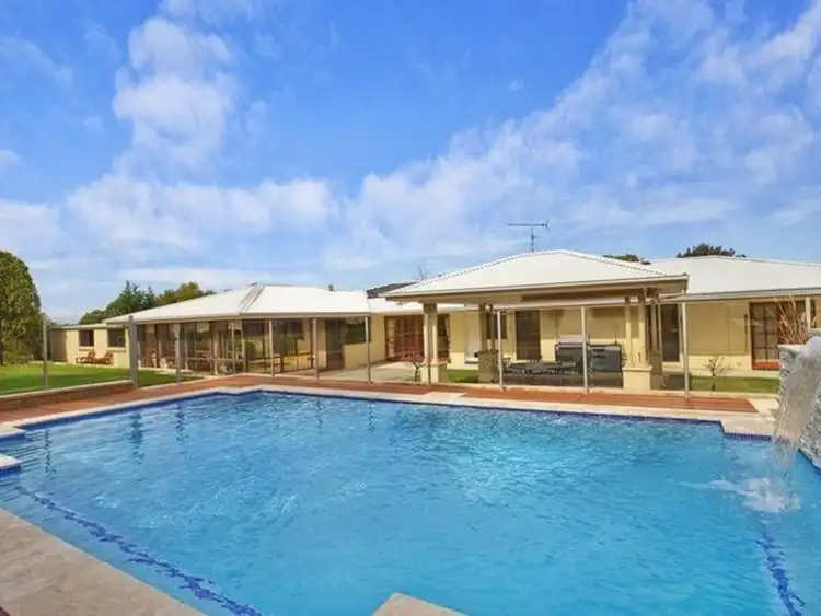 Second view of Homely house listing, 7 Caernarvon Close, Kirkham NSW 2570