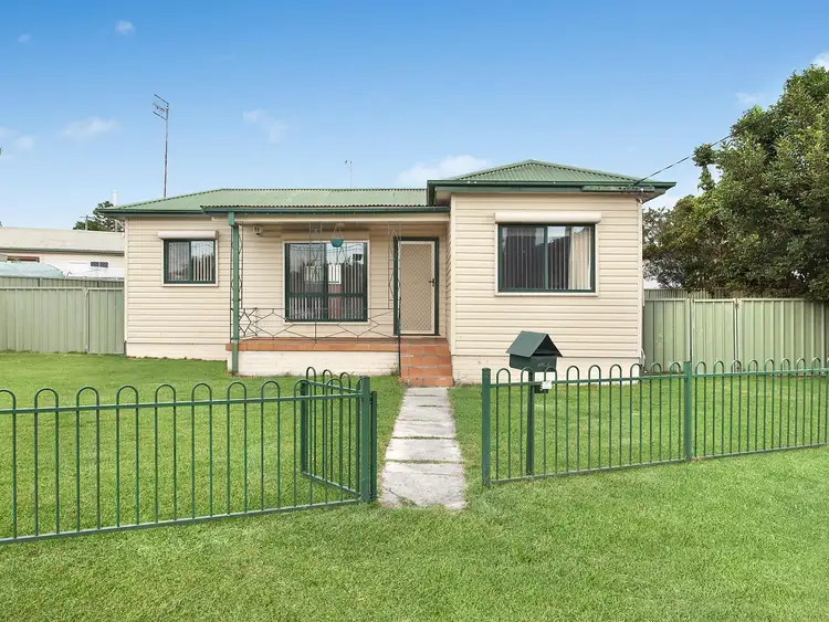 5 Rawson Road, Woy Woy NSW 2256