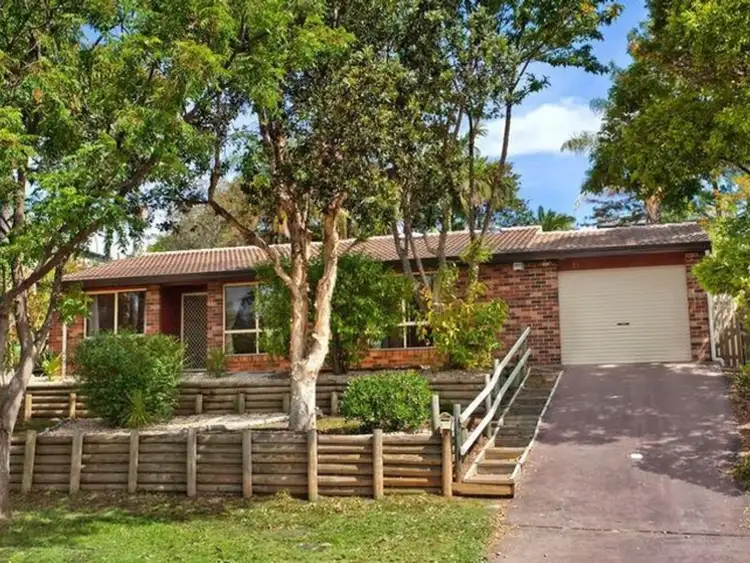 6 White Cedar Close, Green Point NSW 2251